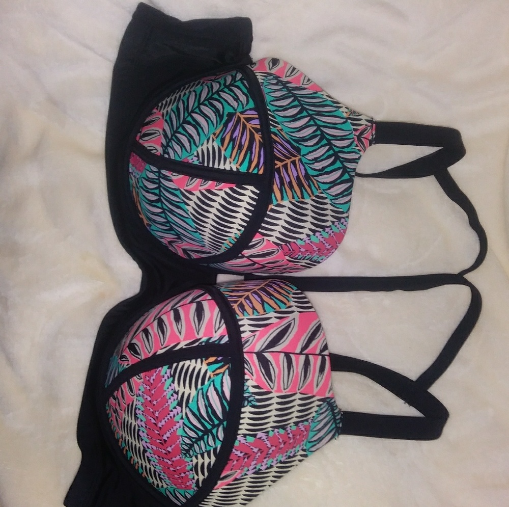Boutique black leaf swim top